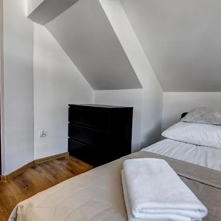 Apartmán Apartament W Centrum Z Dwoma Sypialniami 20 *